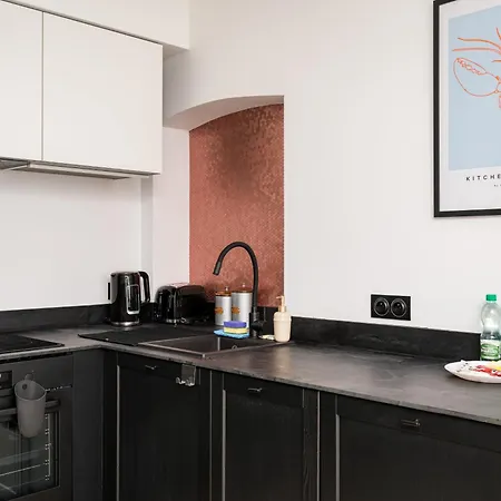 Stara Praga Boutique By Bookinghost *