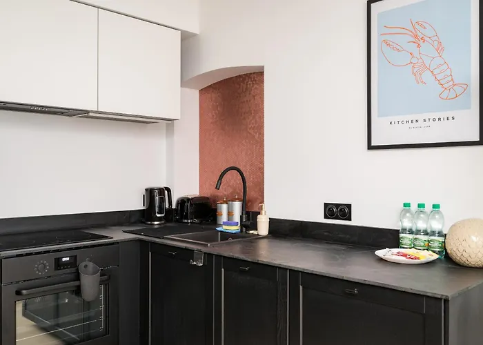 Stara Praga Boutique By Bookinghost *